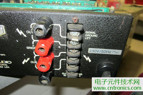 用料很給力！專業(yè)后級(jí)功放美國(guó)高峰FA1201拆解