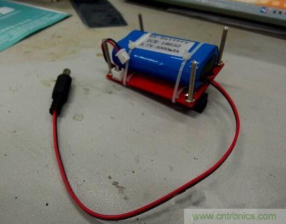 DIY神器：夜間不間斷電源，大學(xué)通宵嗨翻天！
