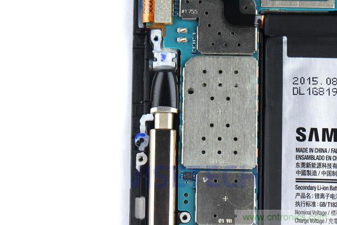 Galaxy Note5拆解，與S系列差距日漸模糊