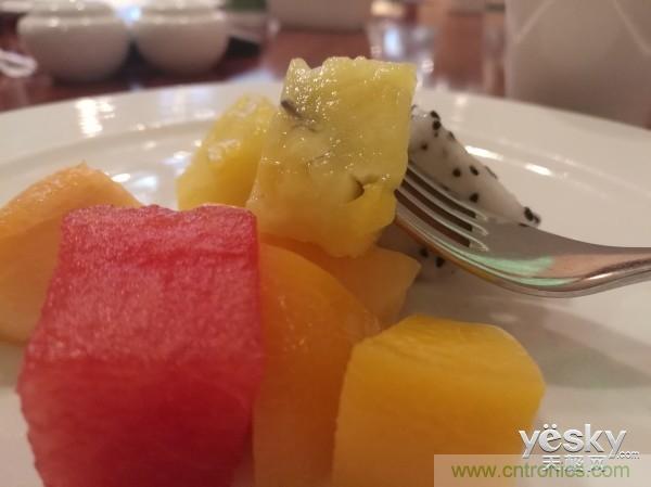 新旗艦Mate 8全評(píng)測(cè)：橫空出世！能否延續(xù)一機(jī)難求？