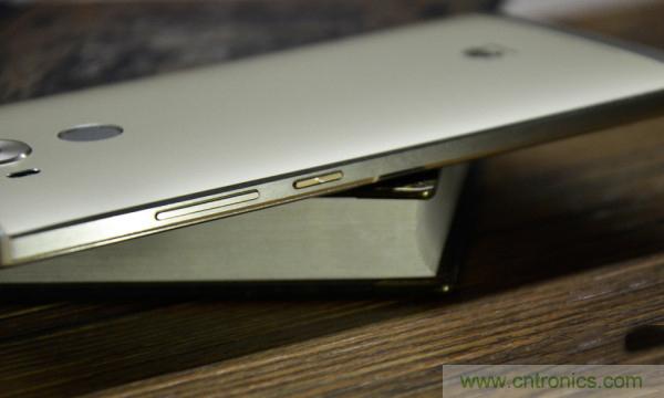 新旗艦Mate 8全評(píng)測(cè)：橫空出世！能否延續(xù)一機(jī)難求？