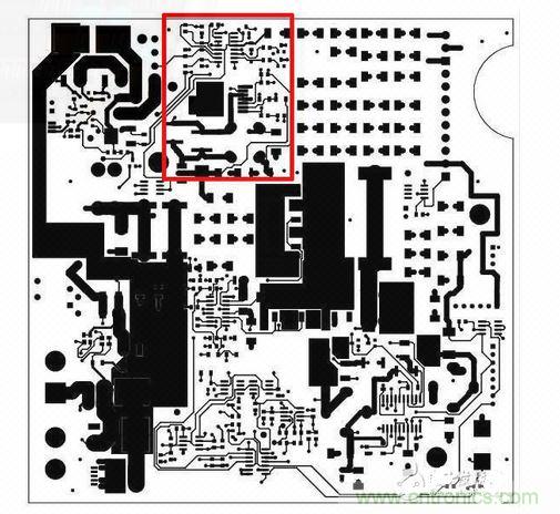 這是自動測試設(shè)備的PCB，因為事先了解過那顆SEPIC轉(zhuǎn)換器（以紅框標示），我的設(shè)計第一次就成功。