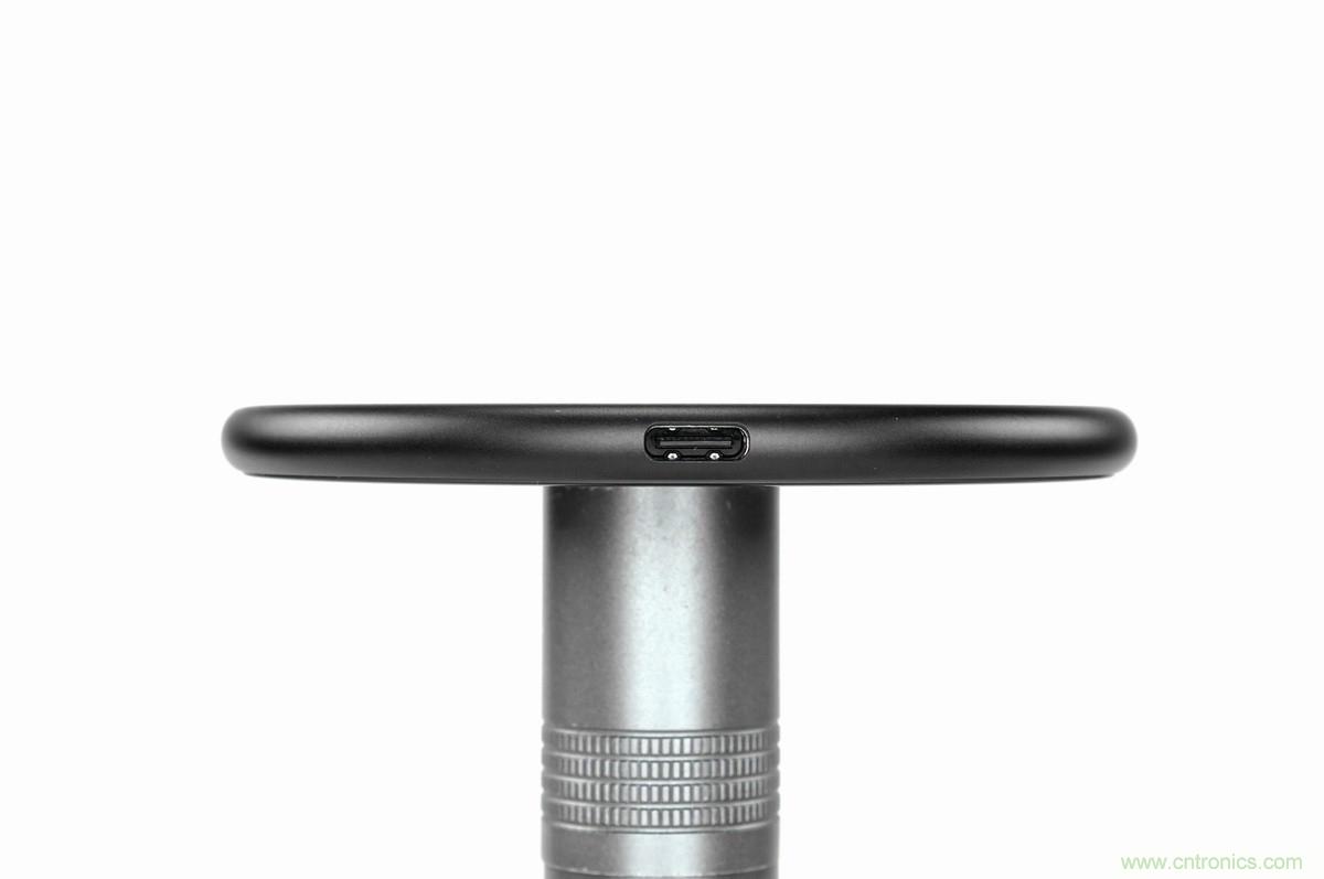 拆解對(duì)比：系出同門，小米、紫米無線充電器的差別有多大？