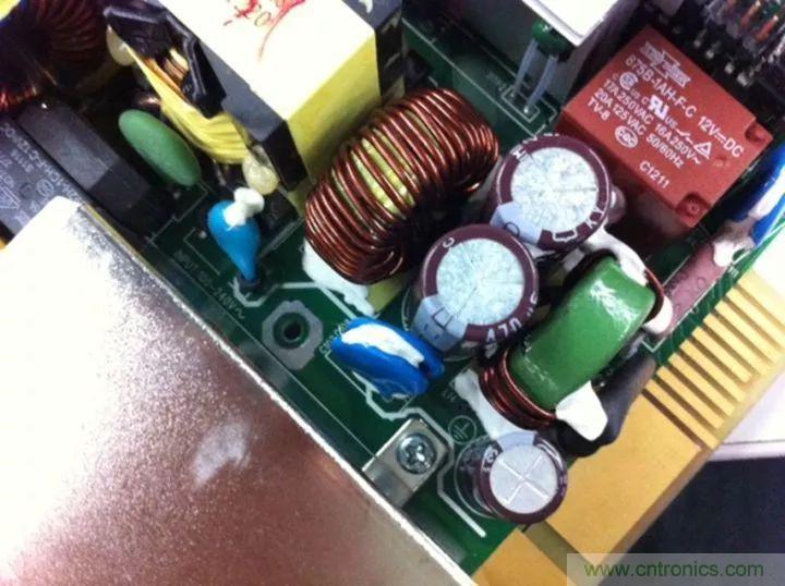 了解電容，讀這一篇就夠了
