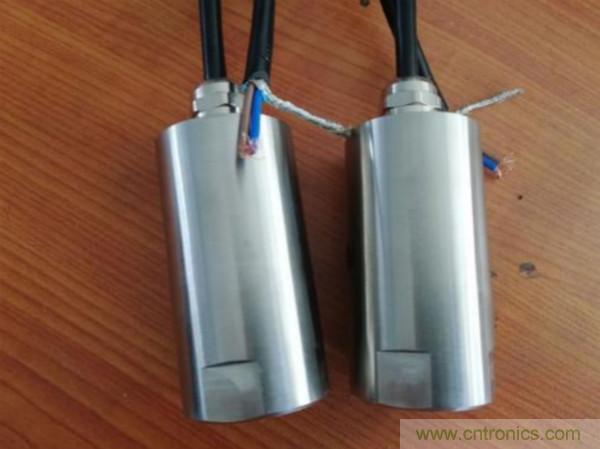 振動傳感器的機(jī)電變換原理？主要的分類有哪些？